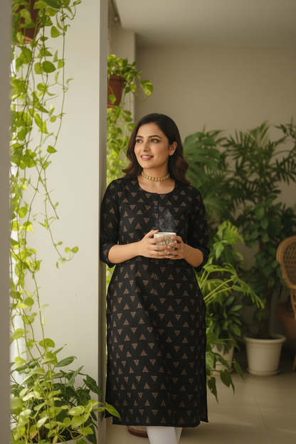 Women's Black Geometric Triangle Print Straight Kurta
