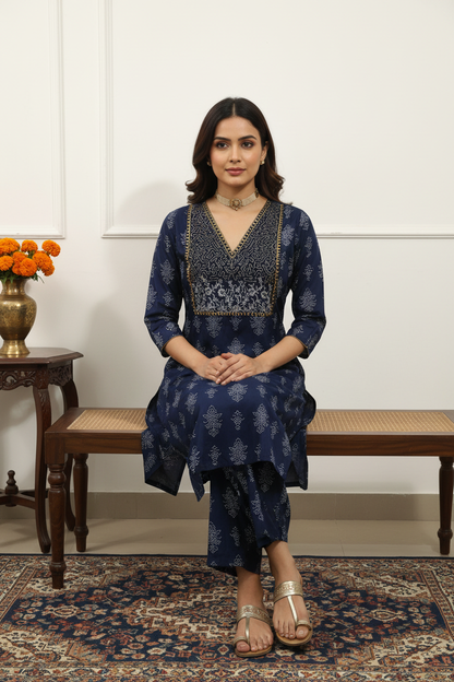 Women's Navy Blue Printed Straight Kurta with Pant Set
