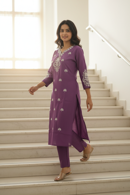 Women's Purple Embroidered Kurta Pant Set with Zari Dupatta