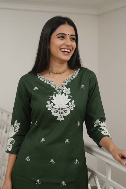 Women's Green Lotus Embroidered Kurta Pant Set with Zari Dupatta